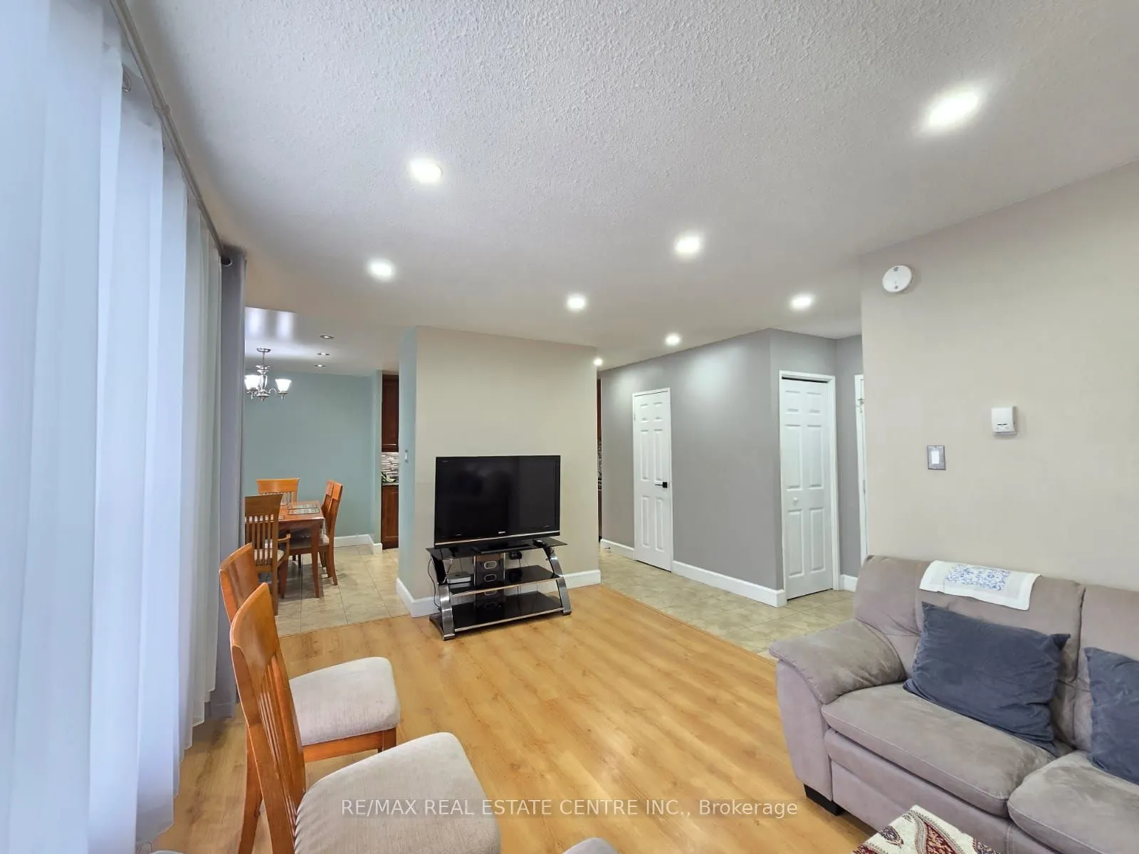 1055 A Forestwood Drive, #212