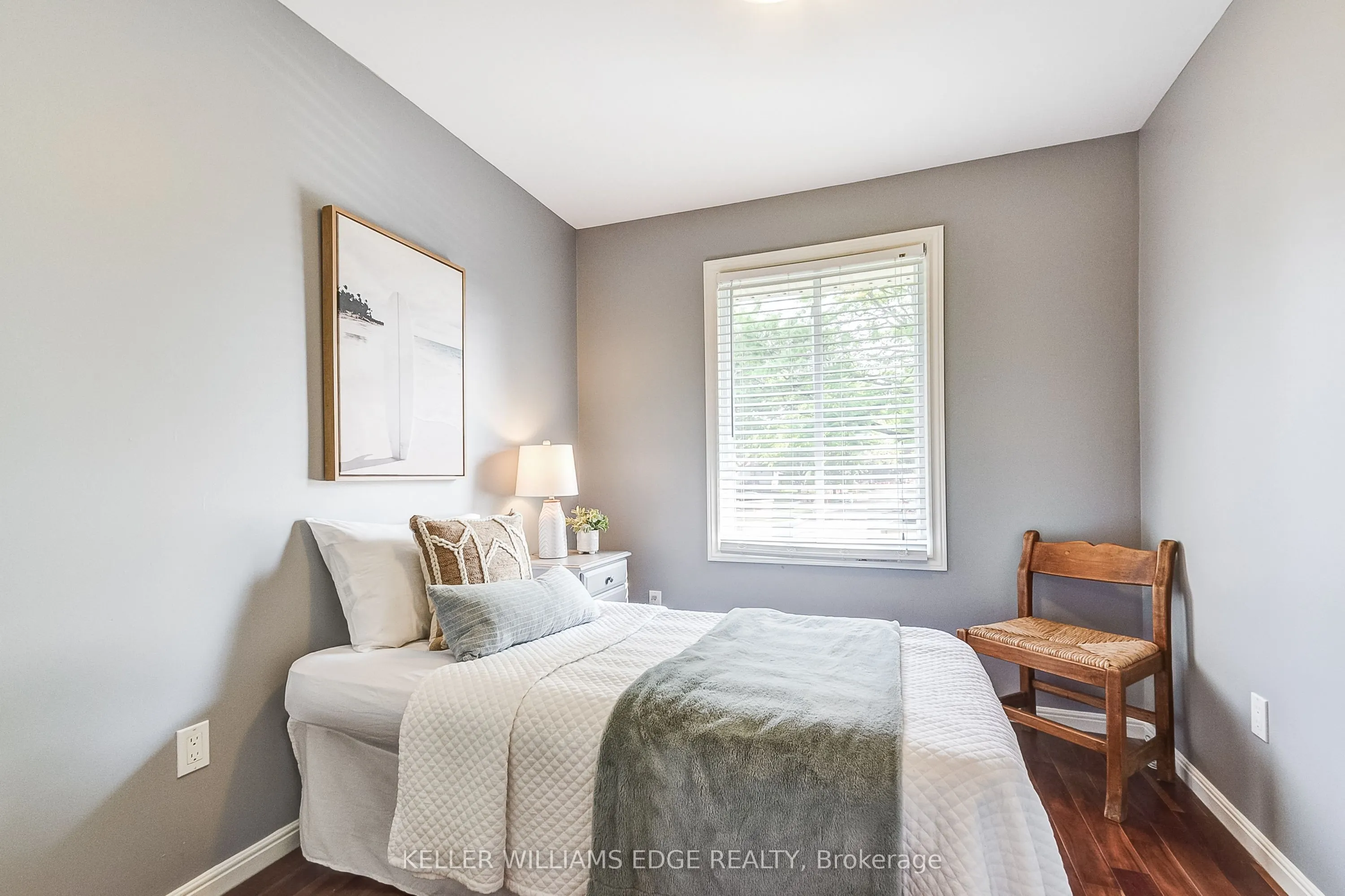 5203 Broughton Crescent