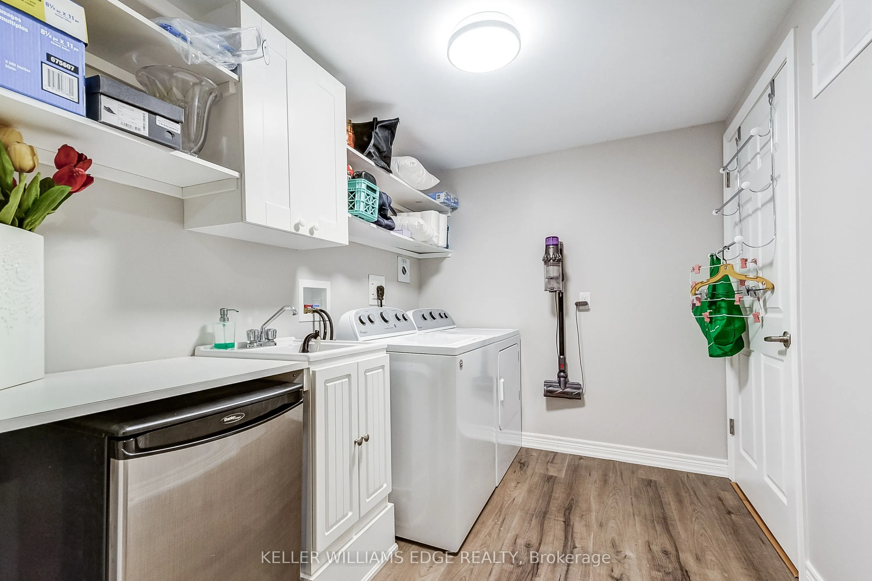 5203 Broughton Crescent