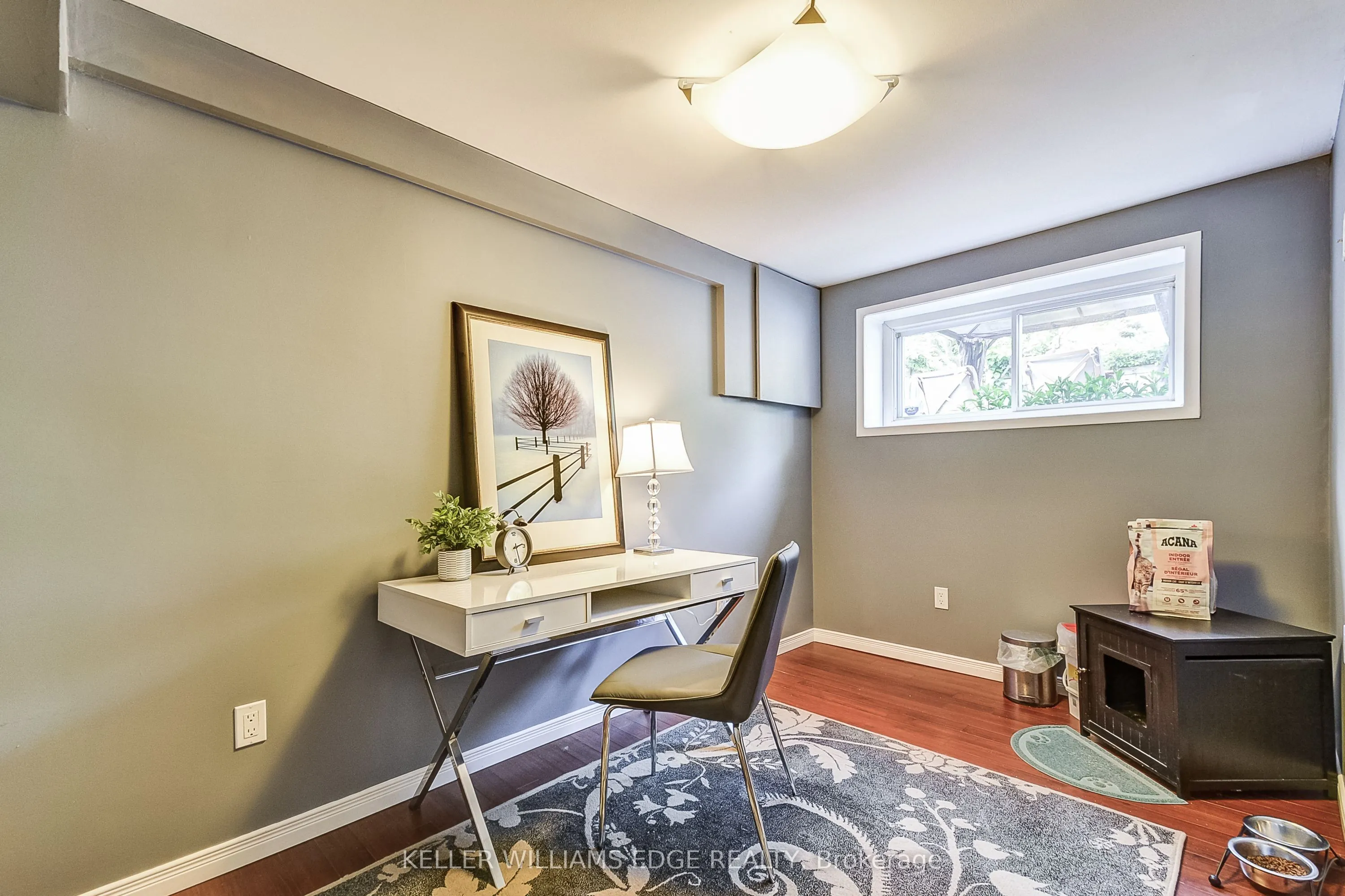 5203 Broughton Crescent