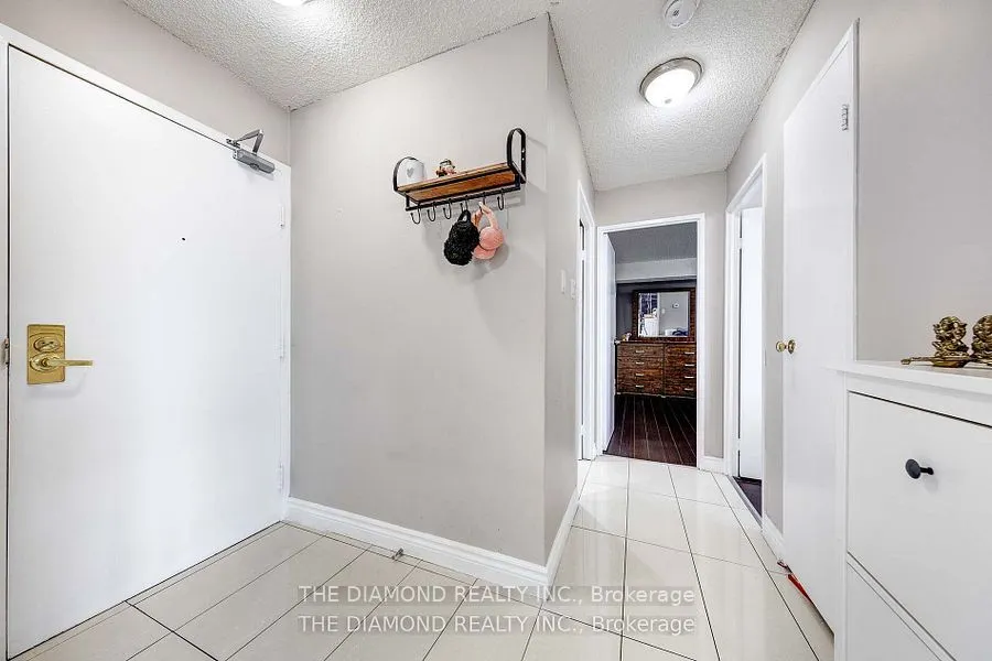 3700 Kaneff Crescent, #1507