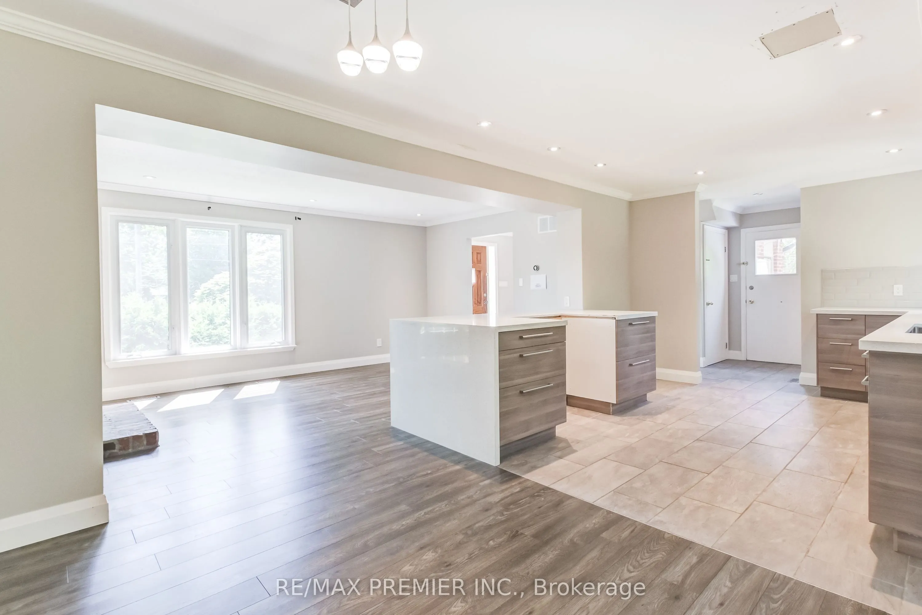 2395 Benedet Drive