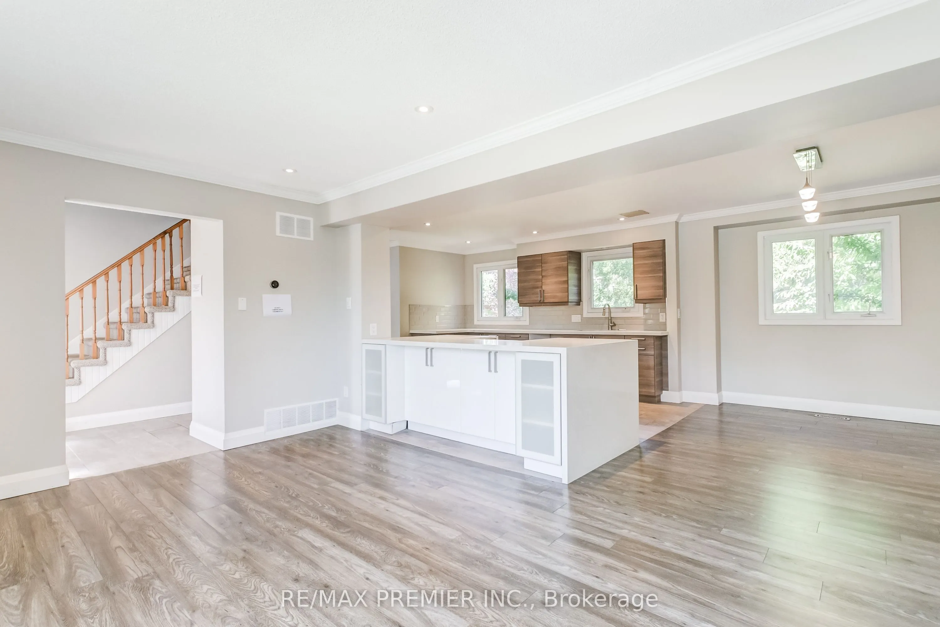 2395 Benedet Drive