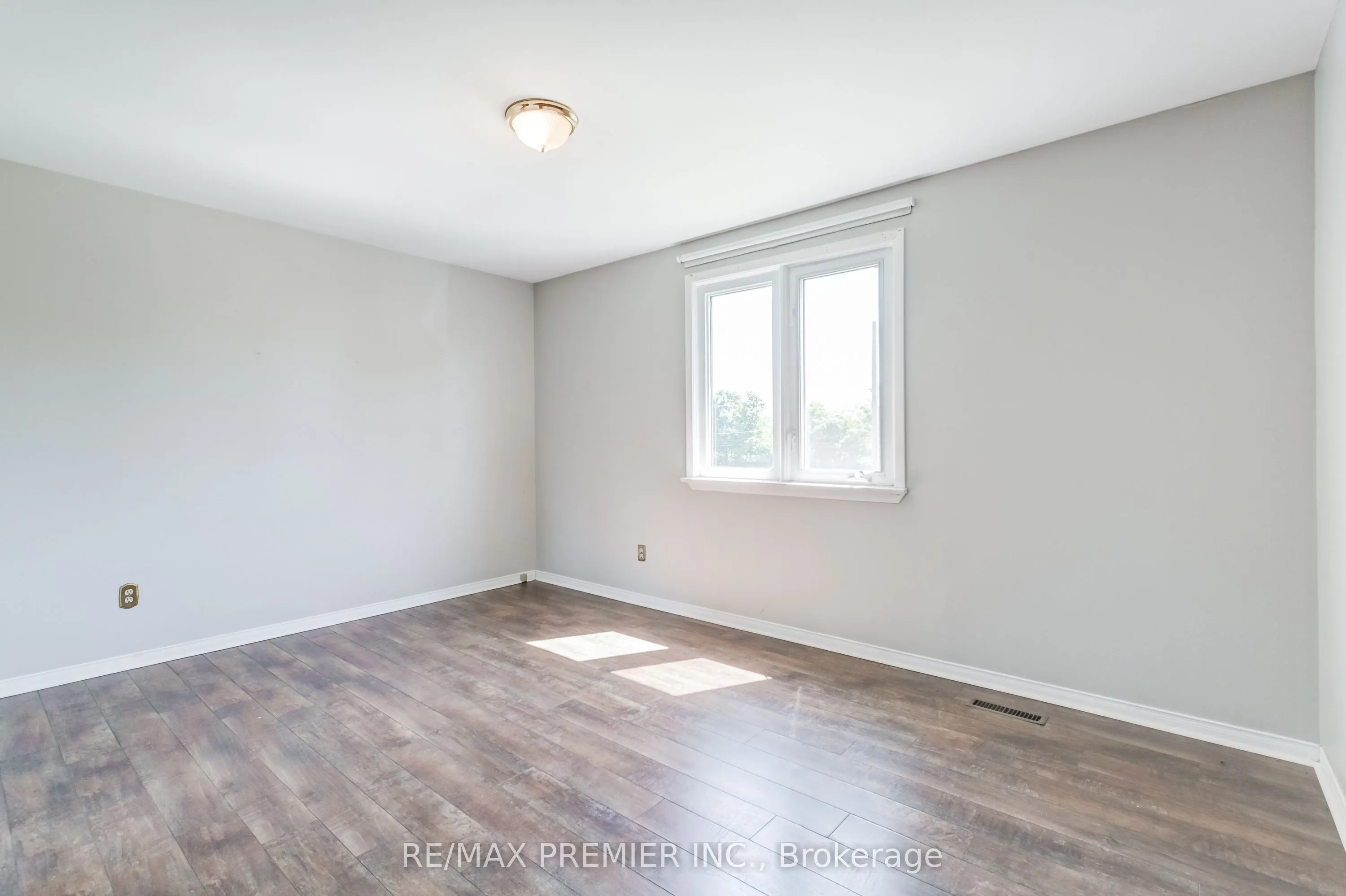 2395 Benedet Drive