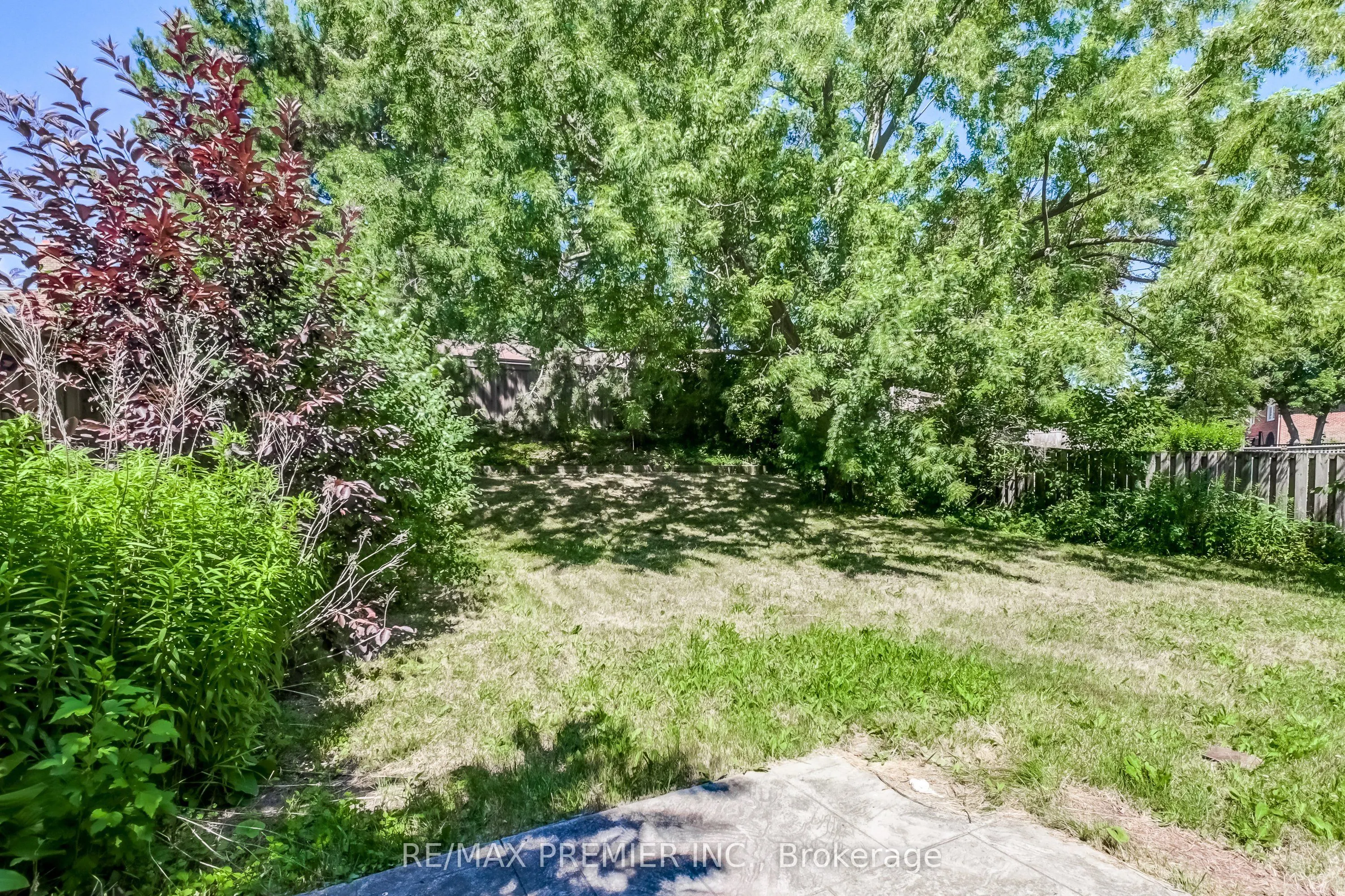 2395 Benedet Drive