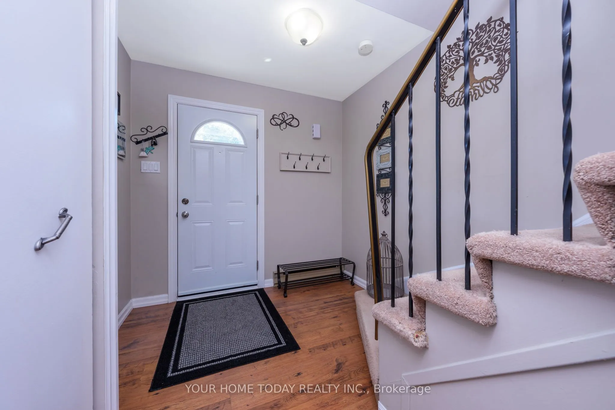 46 Mountainview Road S, #29