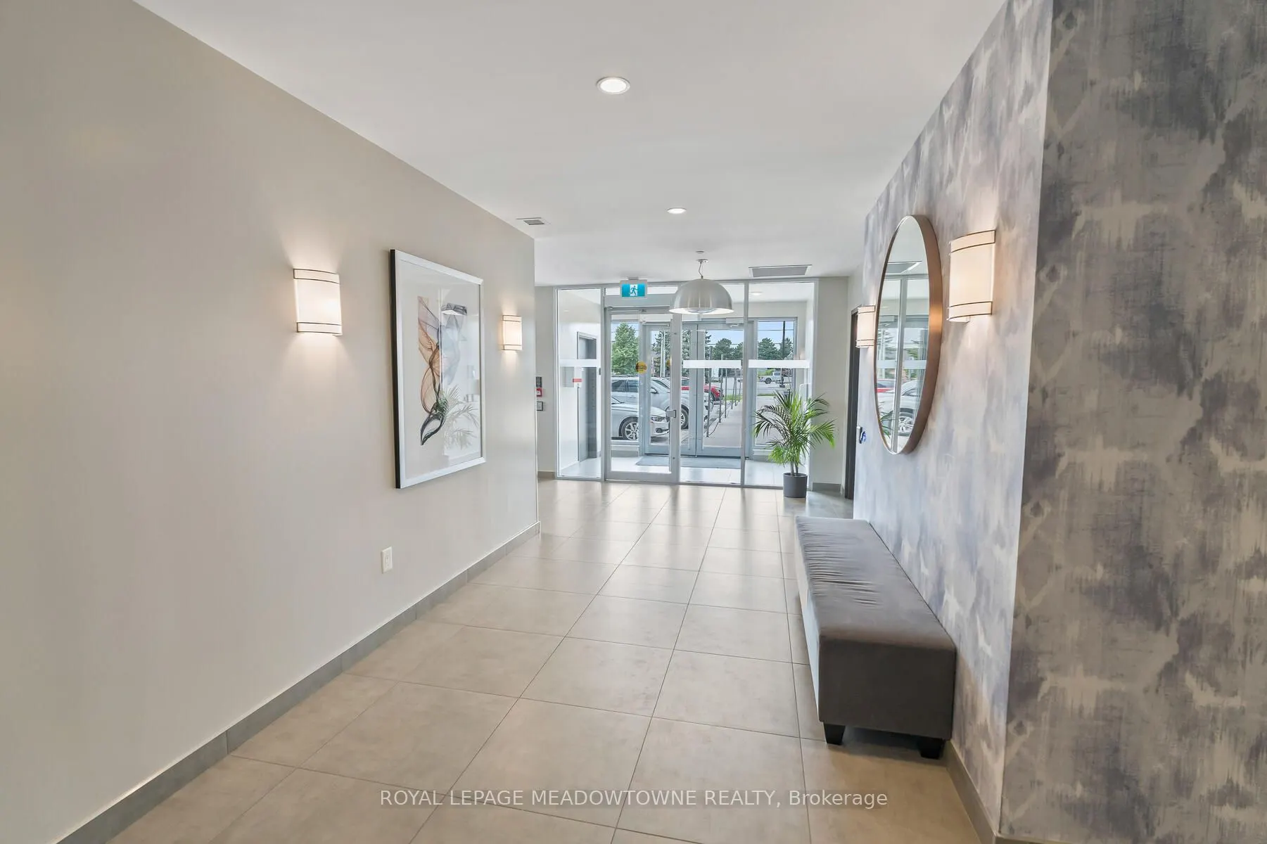 716 Main Street E, #207