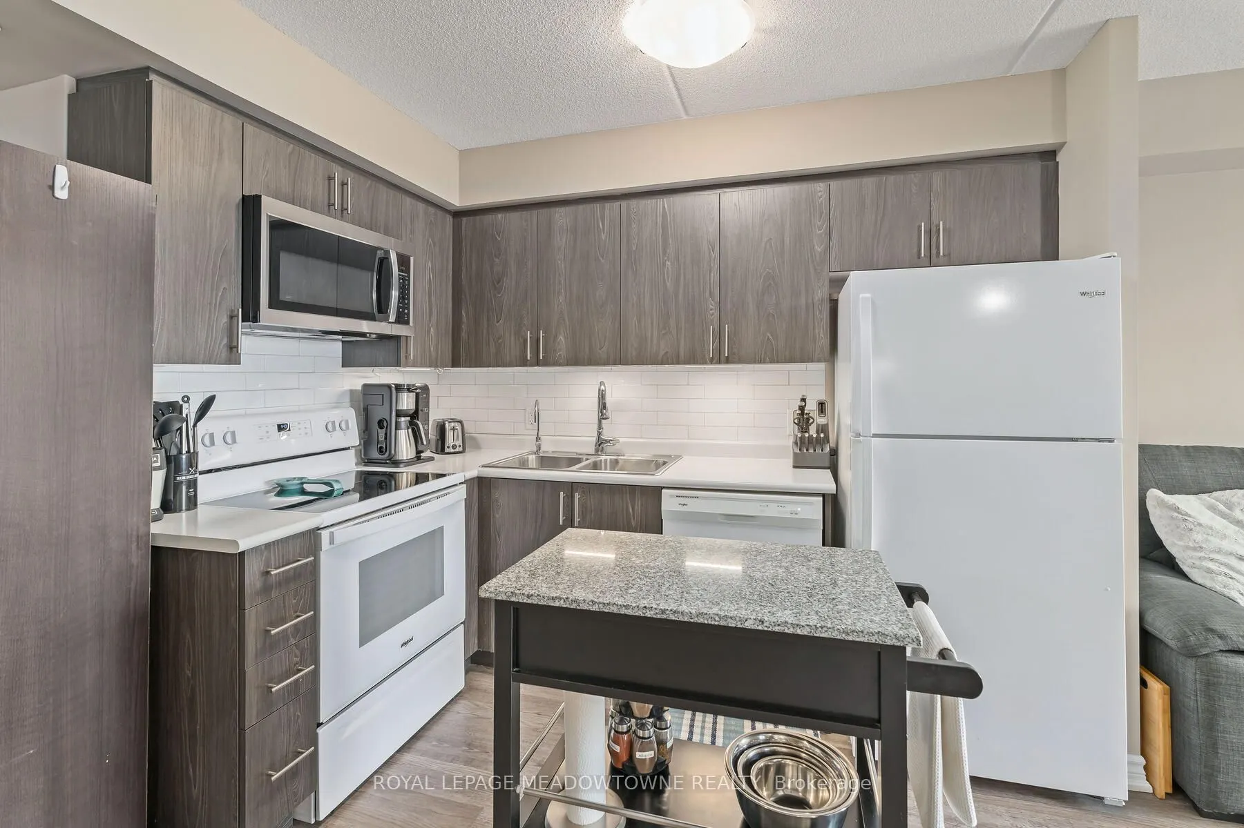 716 Main Street E, #207