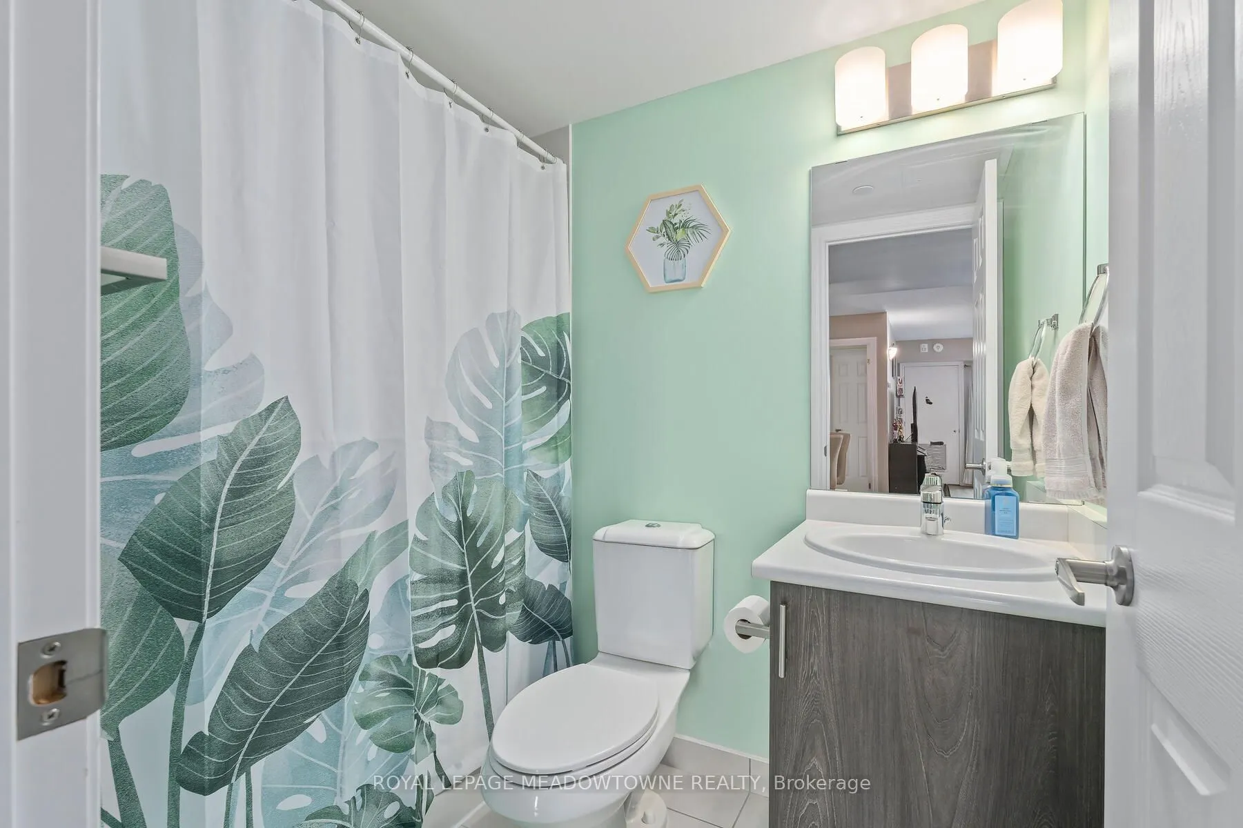716 Main Street E, #207