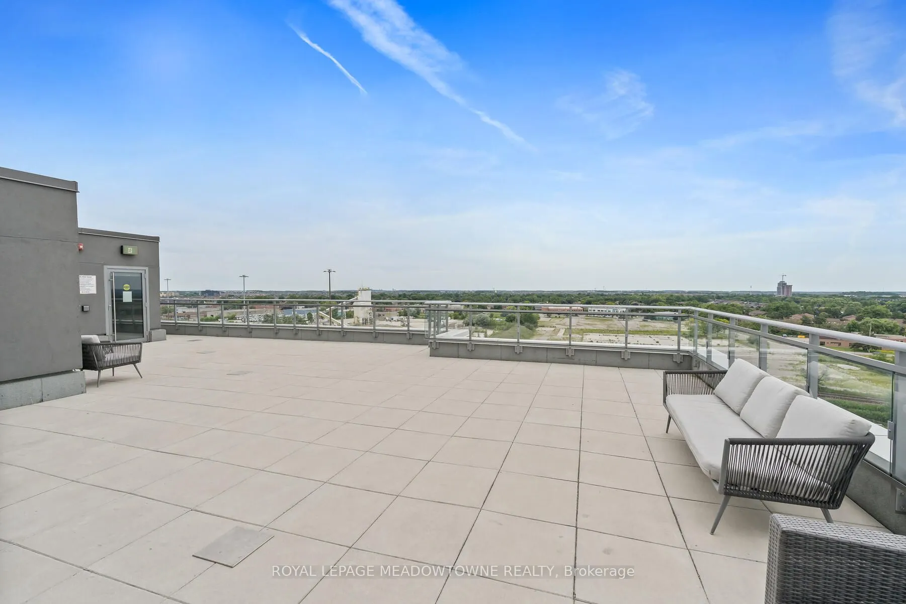 716 Main Street E, #207