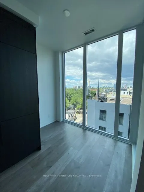 285 Dufferin Street, #725