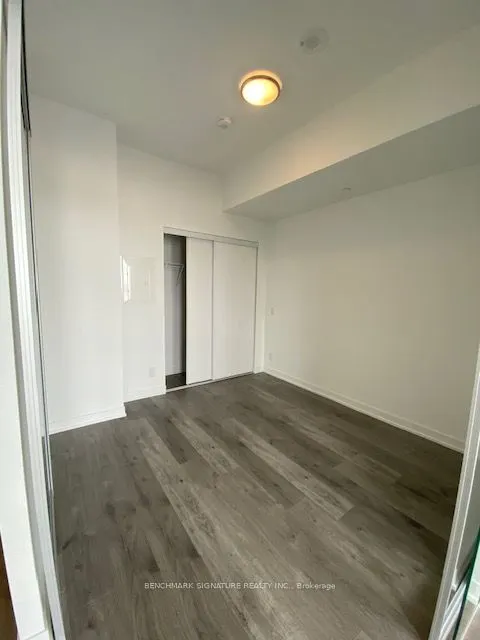 285 Dufferin Street, #725