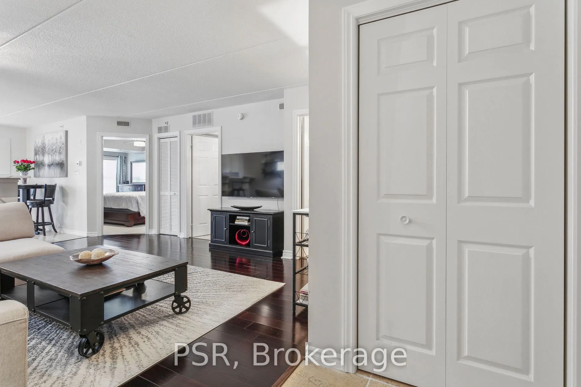 1487 Maple Avenue, #307