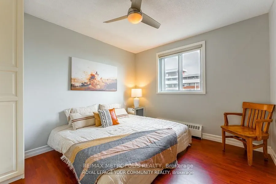 15 Elizabeth Street N, #704