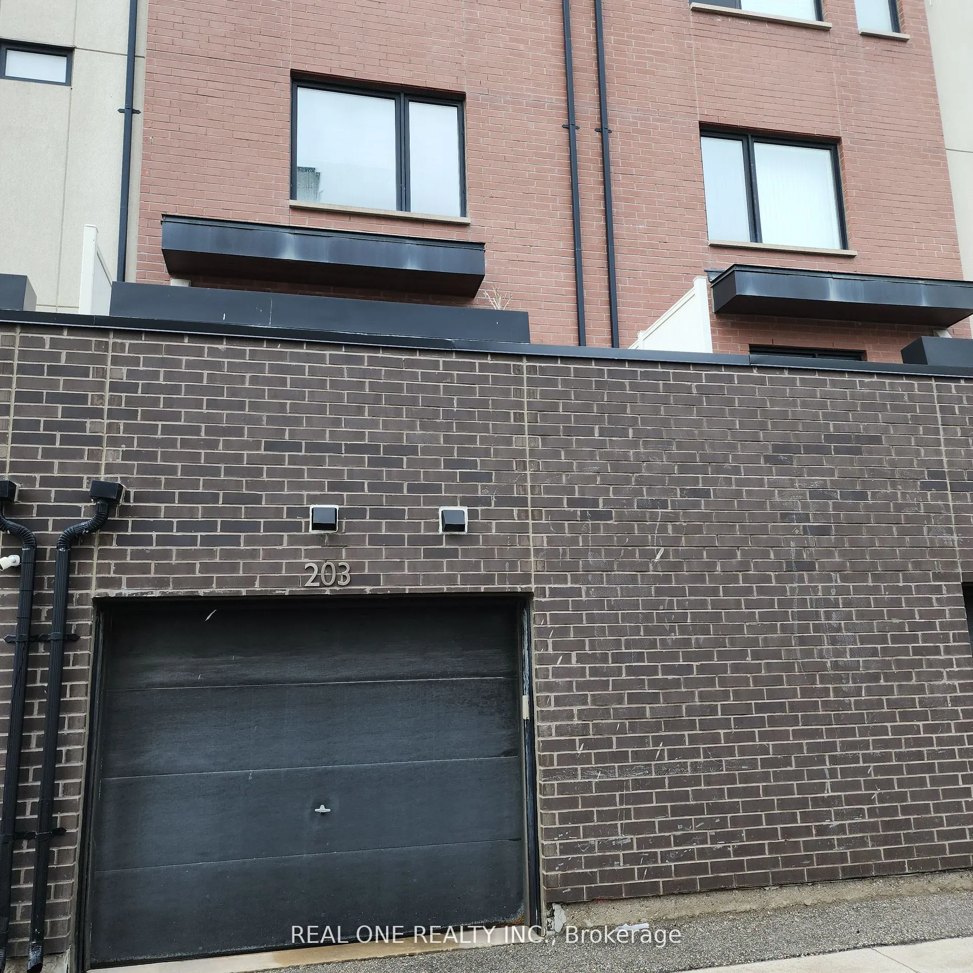 203 Downsview Park Boulevard