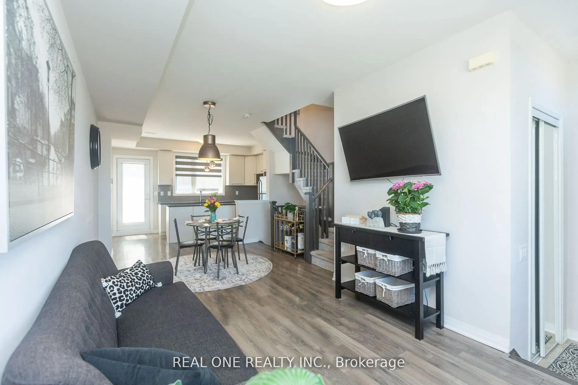 203 Downsview Park Boulevard