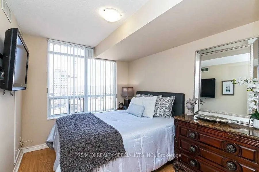 310 BURNHAMTHORPE Road W, #1003