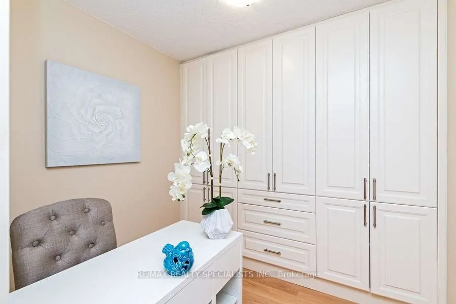 310 BURNHAMTHORPE Road W, #1003