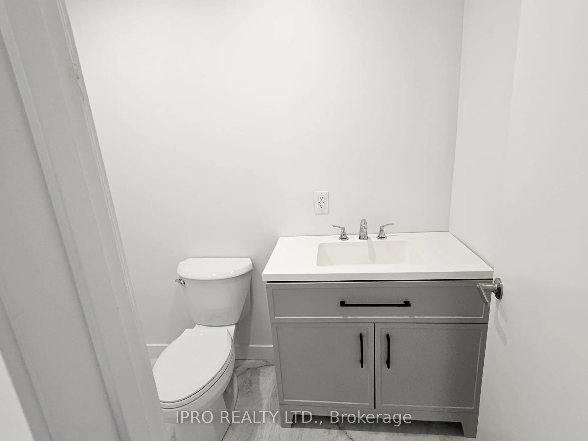 1 Marconi Court, #2B
