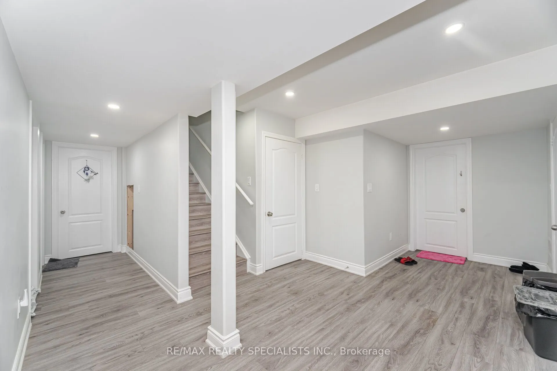 2 Jenwood Crescent