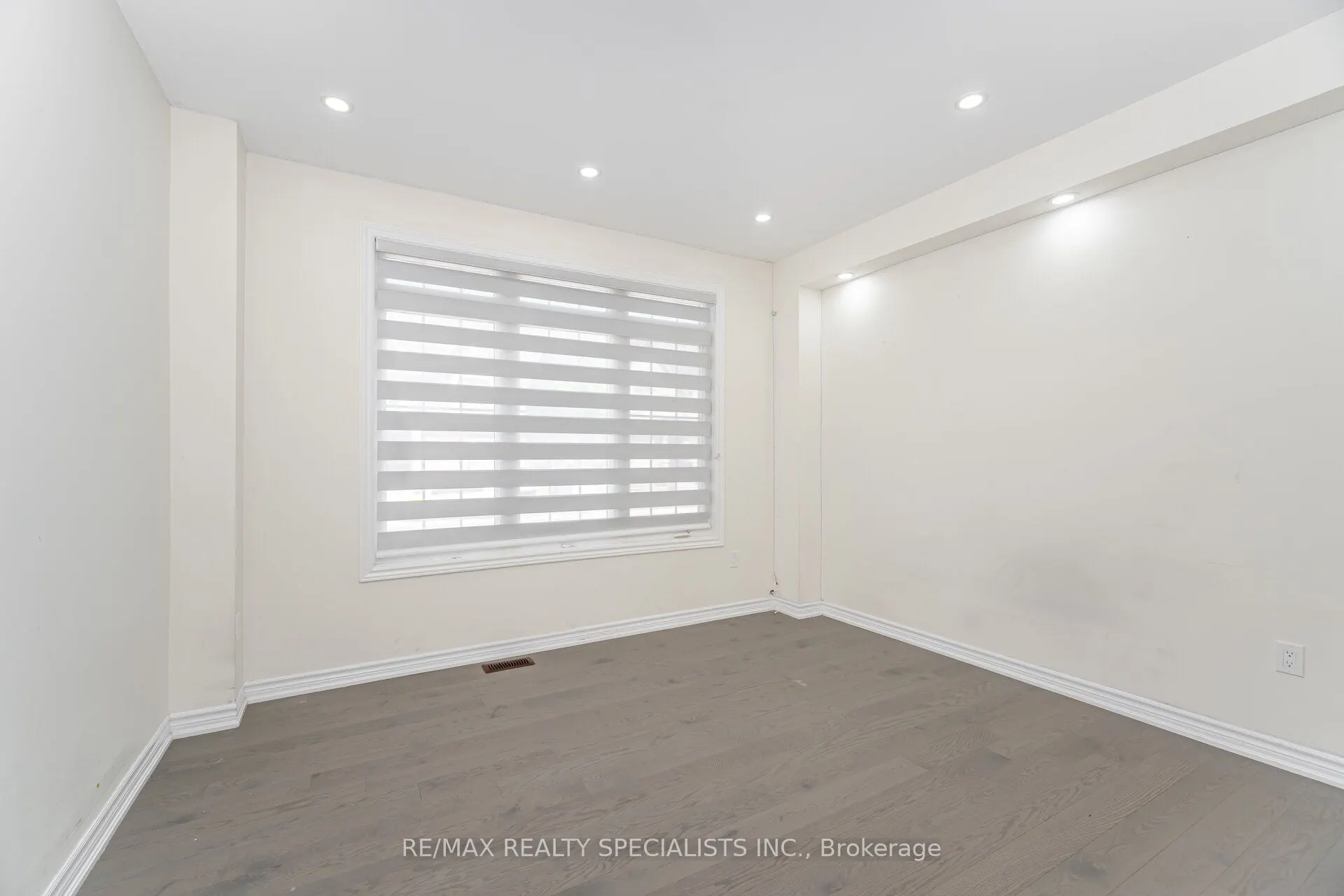 2 Jenwood Crescent