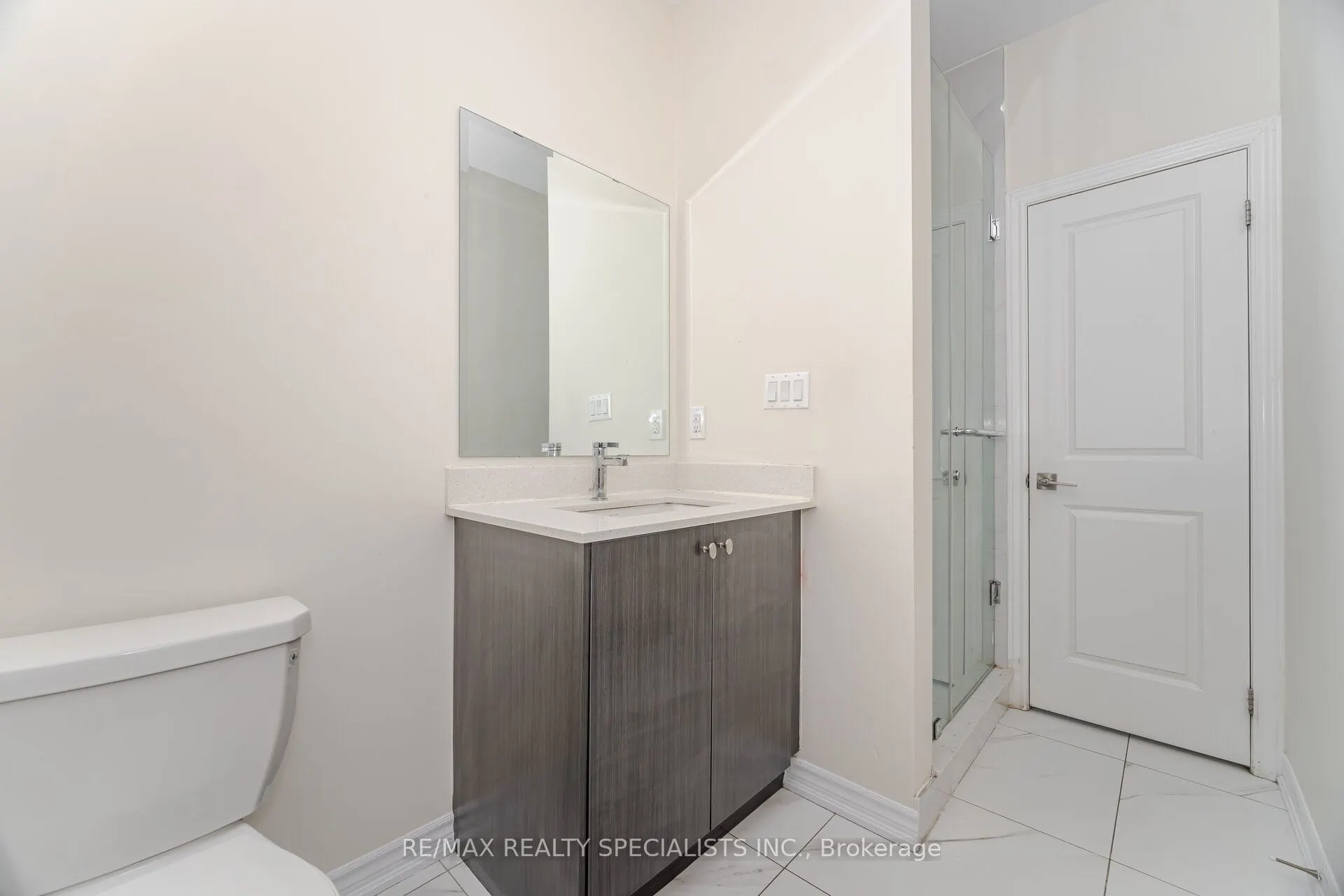 2 Jenwood Crescent