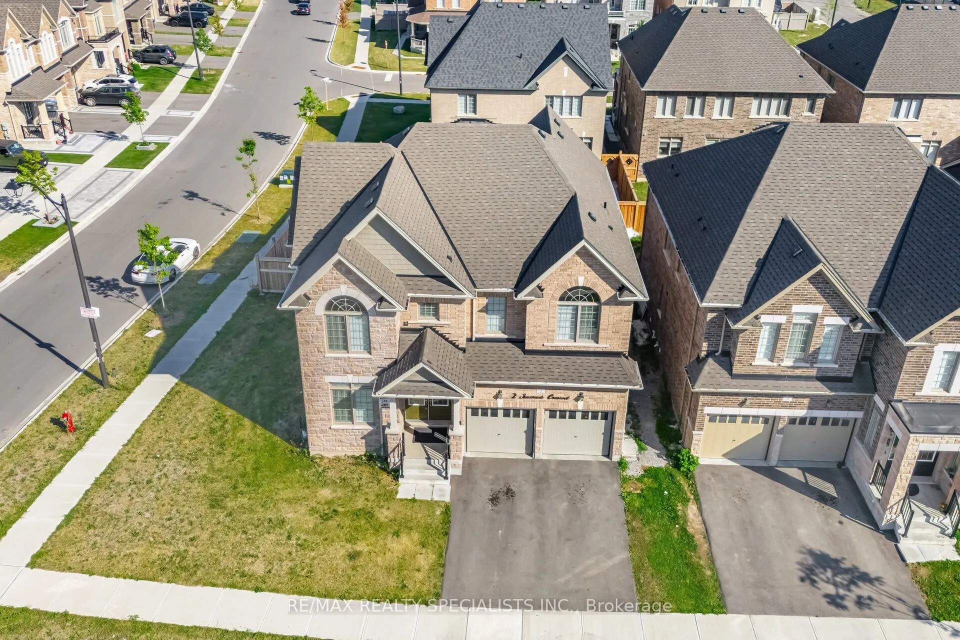 2 Jenwood Crescent