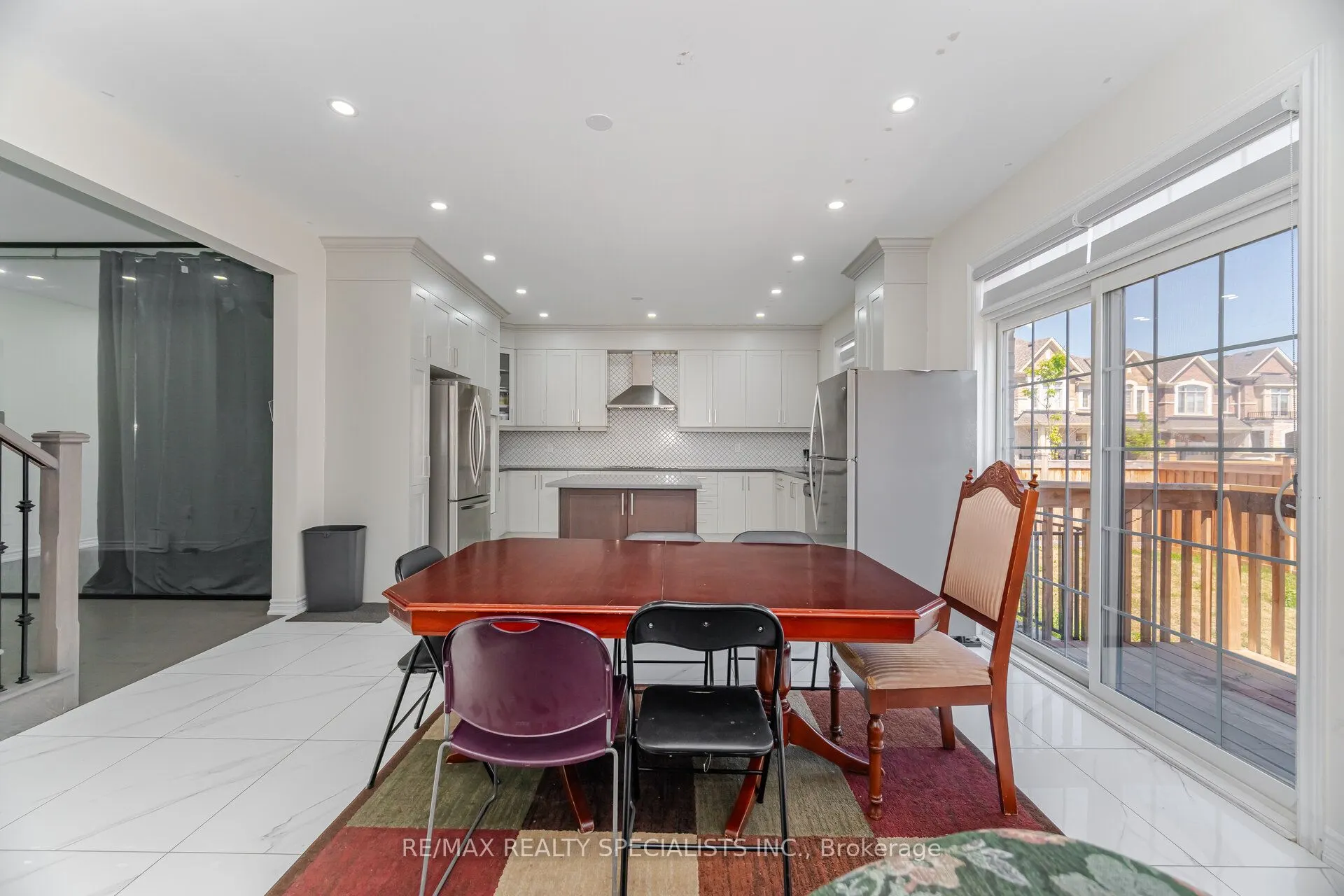 2 Jenwood Crescent