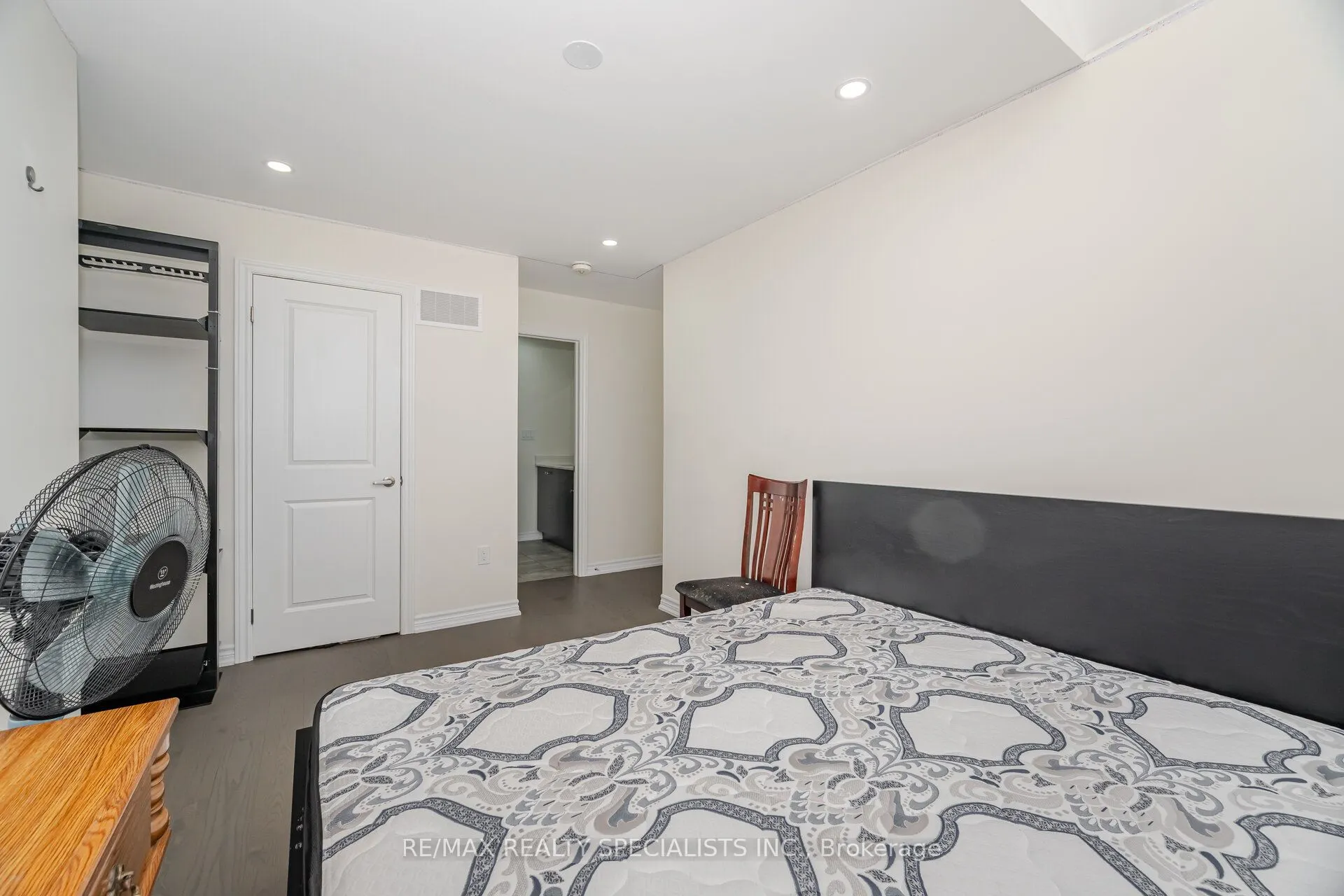 2 Jenwood Crescent