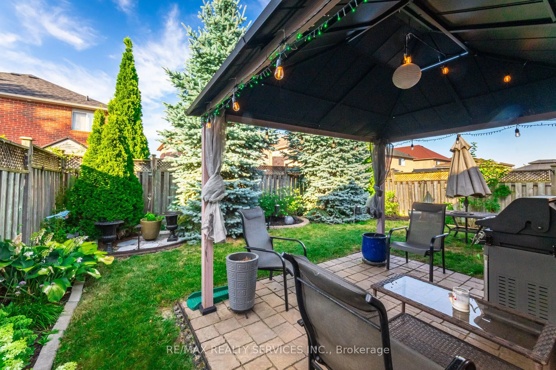 28 Fallstar Crescent