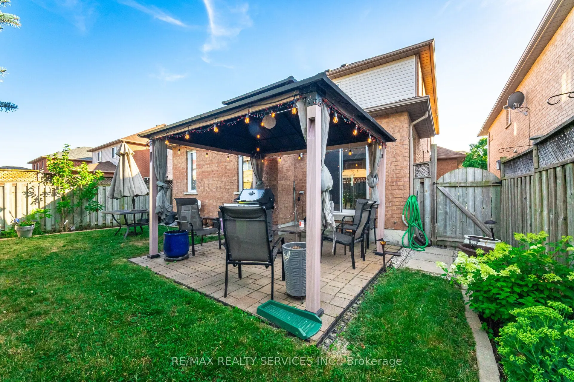 28 Fallstar Crescent