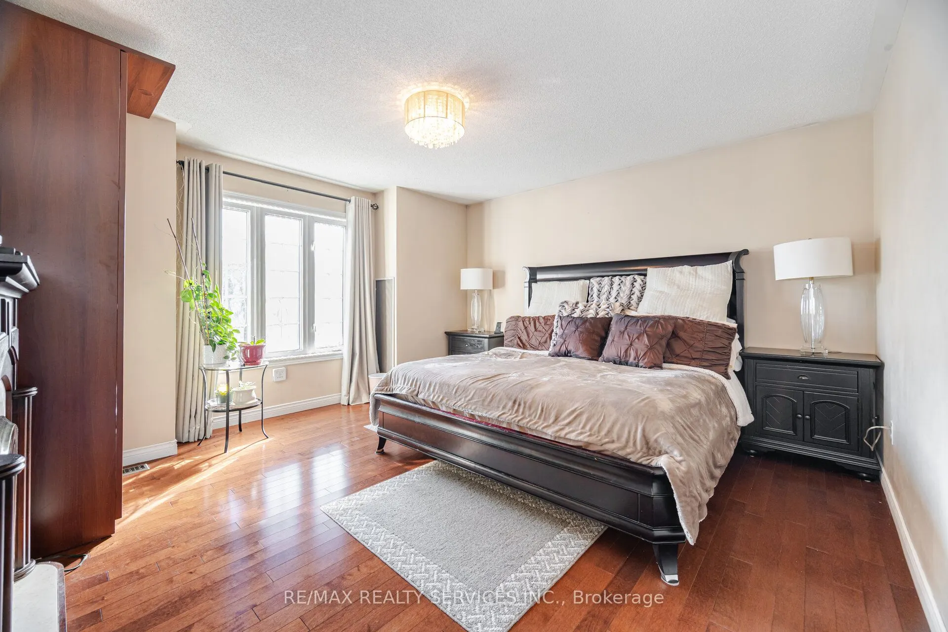 28 Fallstar Crescent