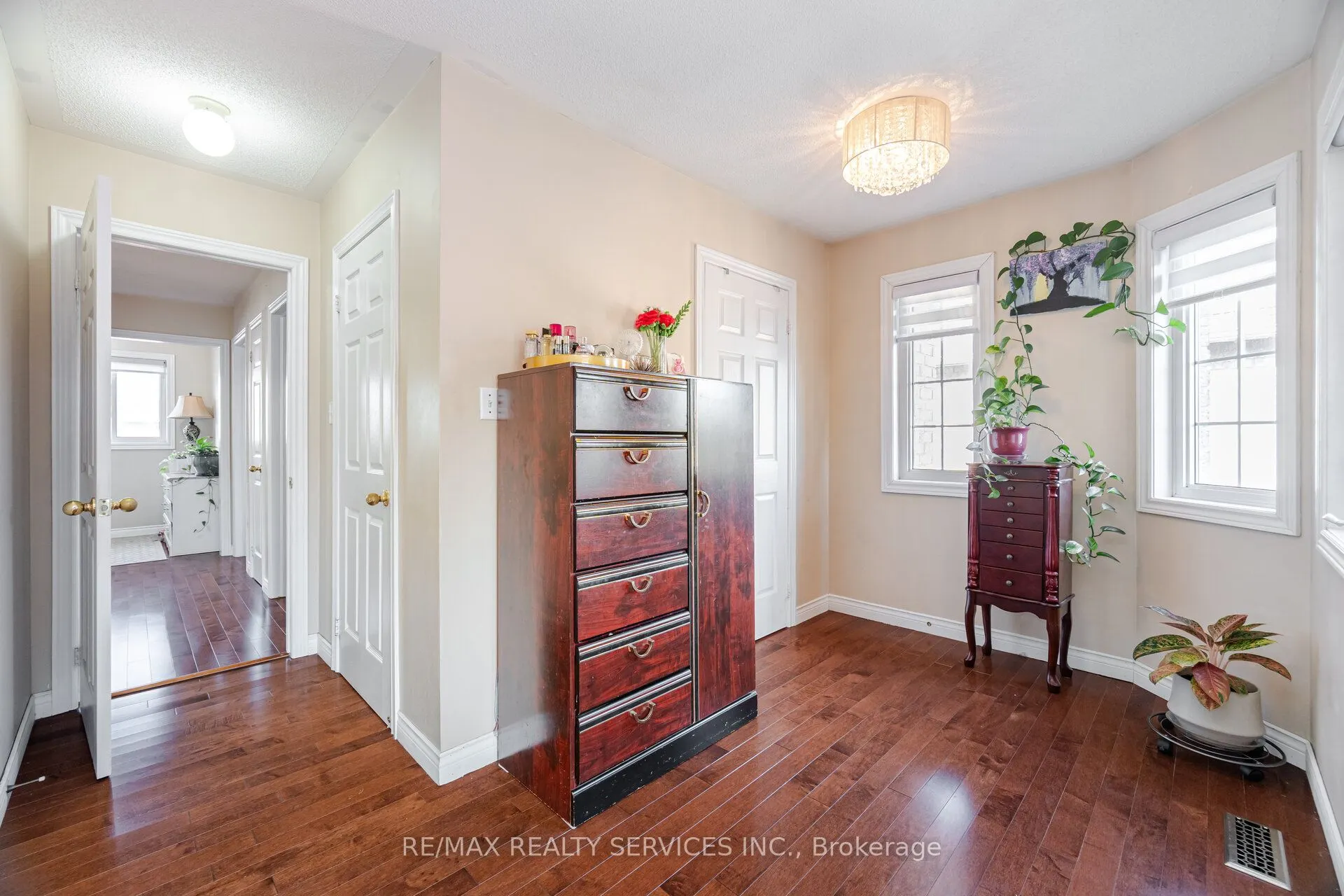 28 Fallstar Crescent