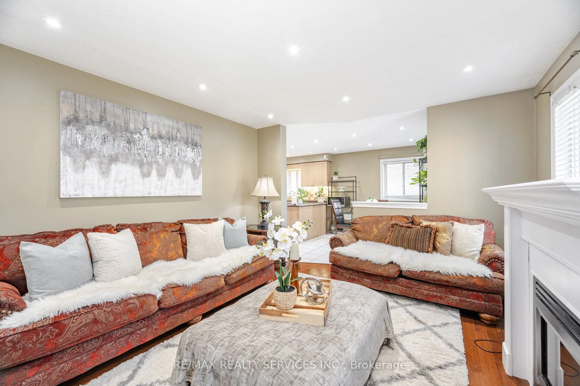 28 Fallstar Crescent