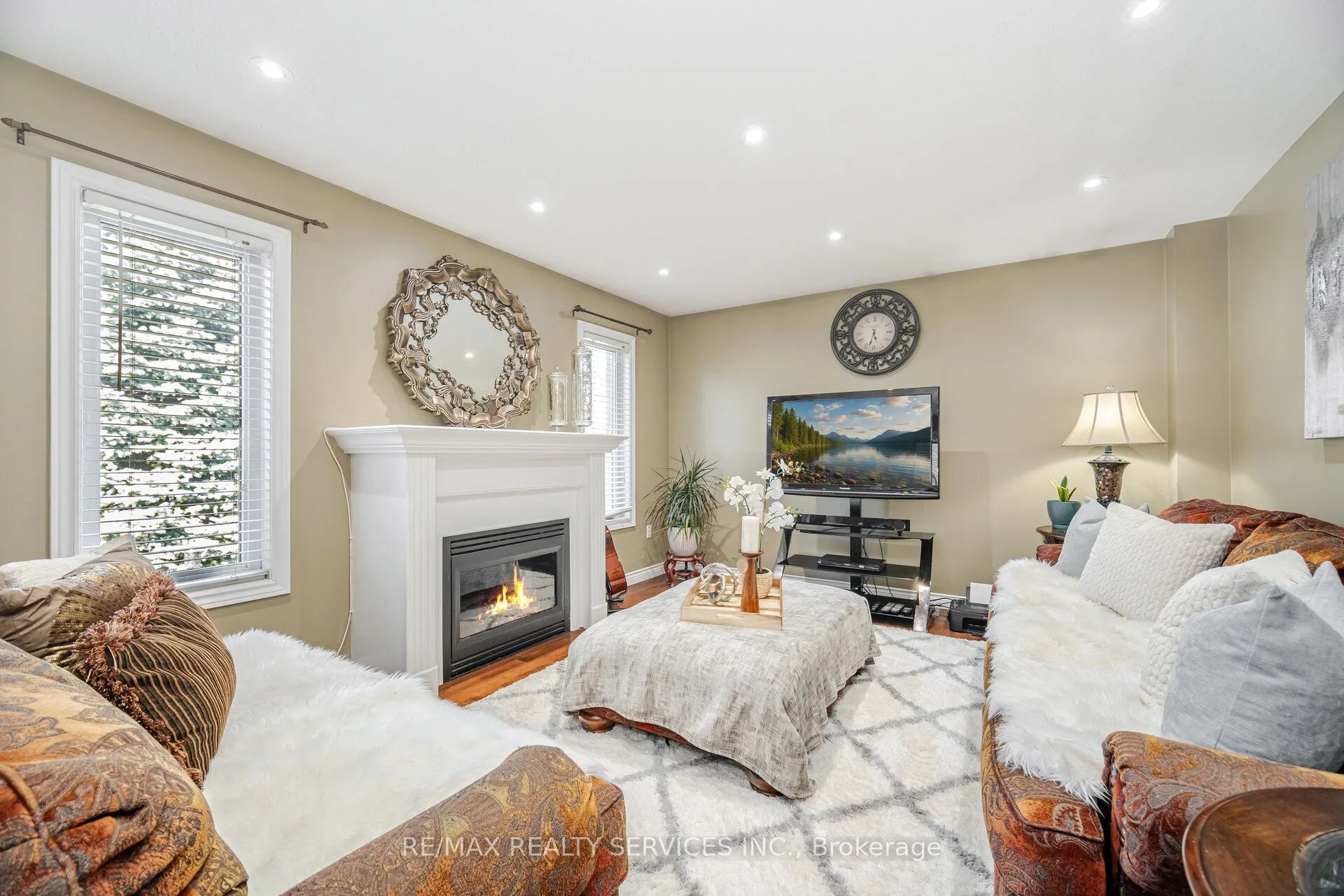 28 Fallstar Crescent