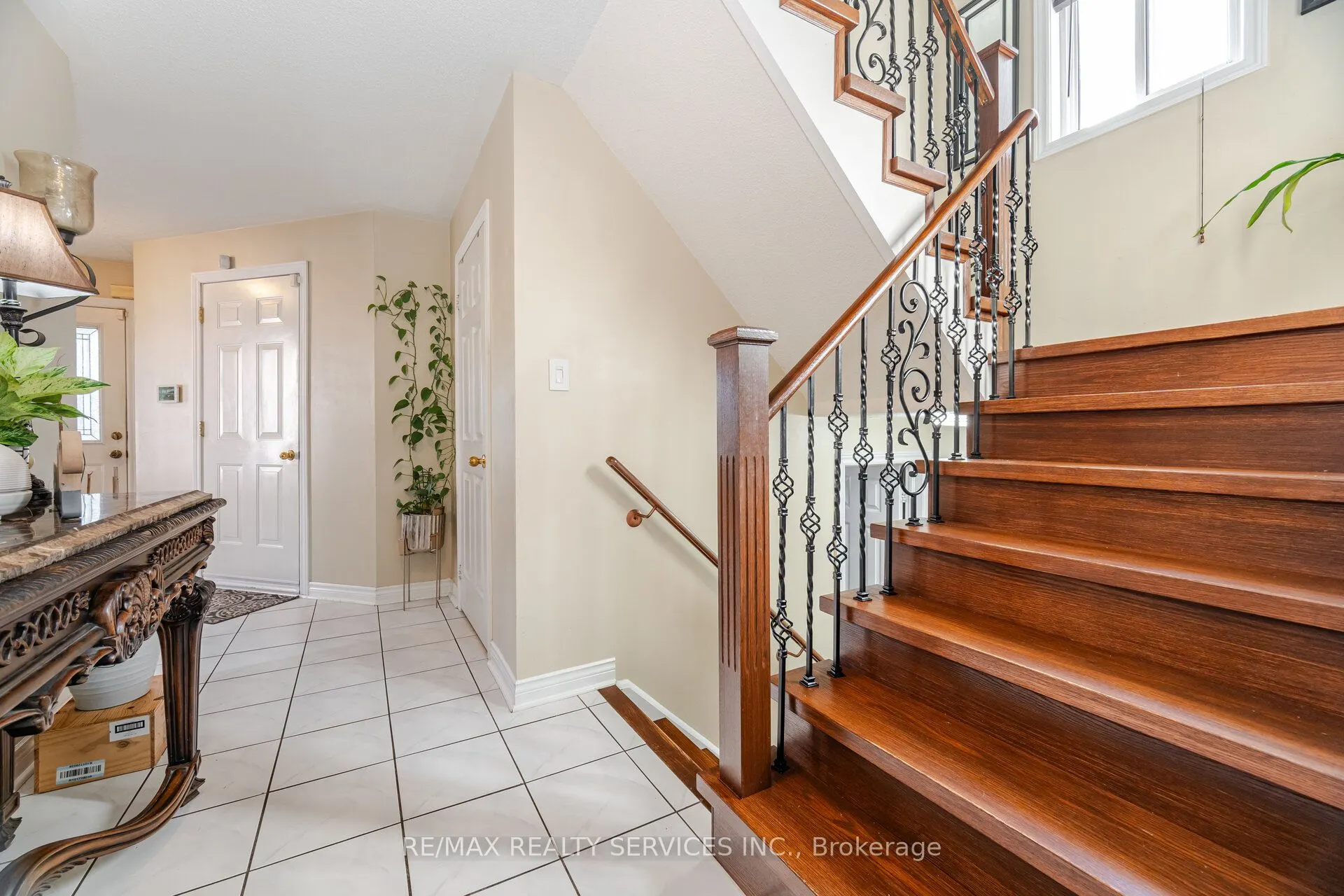 28 Fallstar Crescent