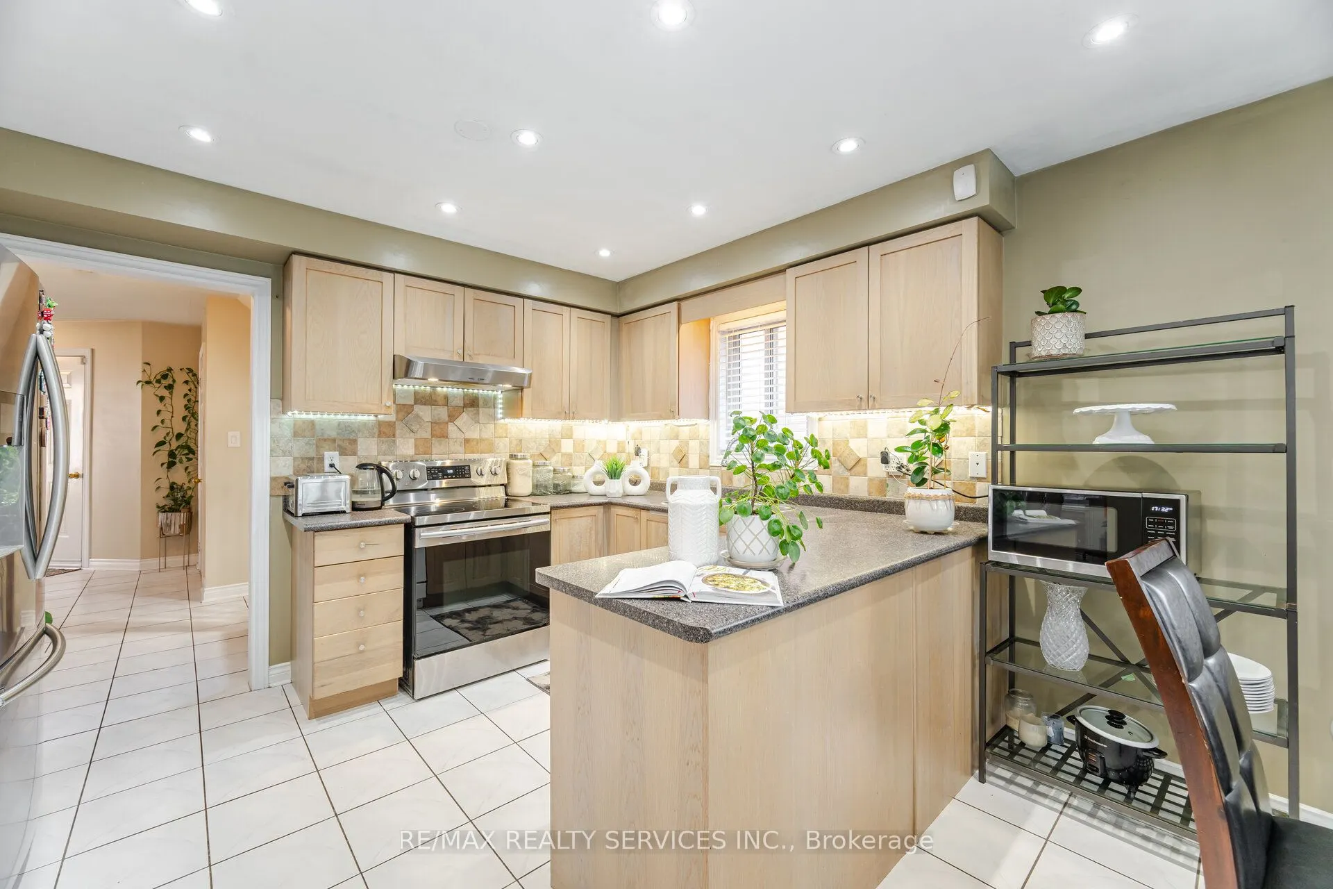 28 Fallstar Crescent