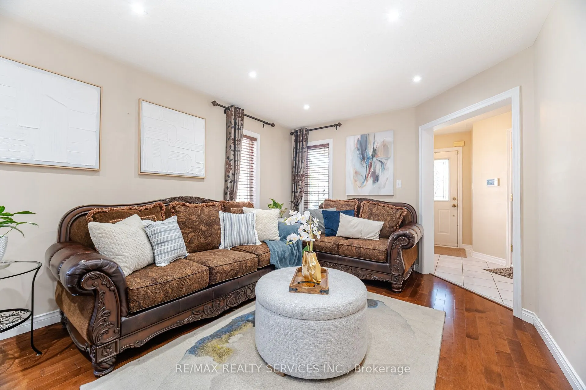 28 Fallstar Crescent