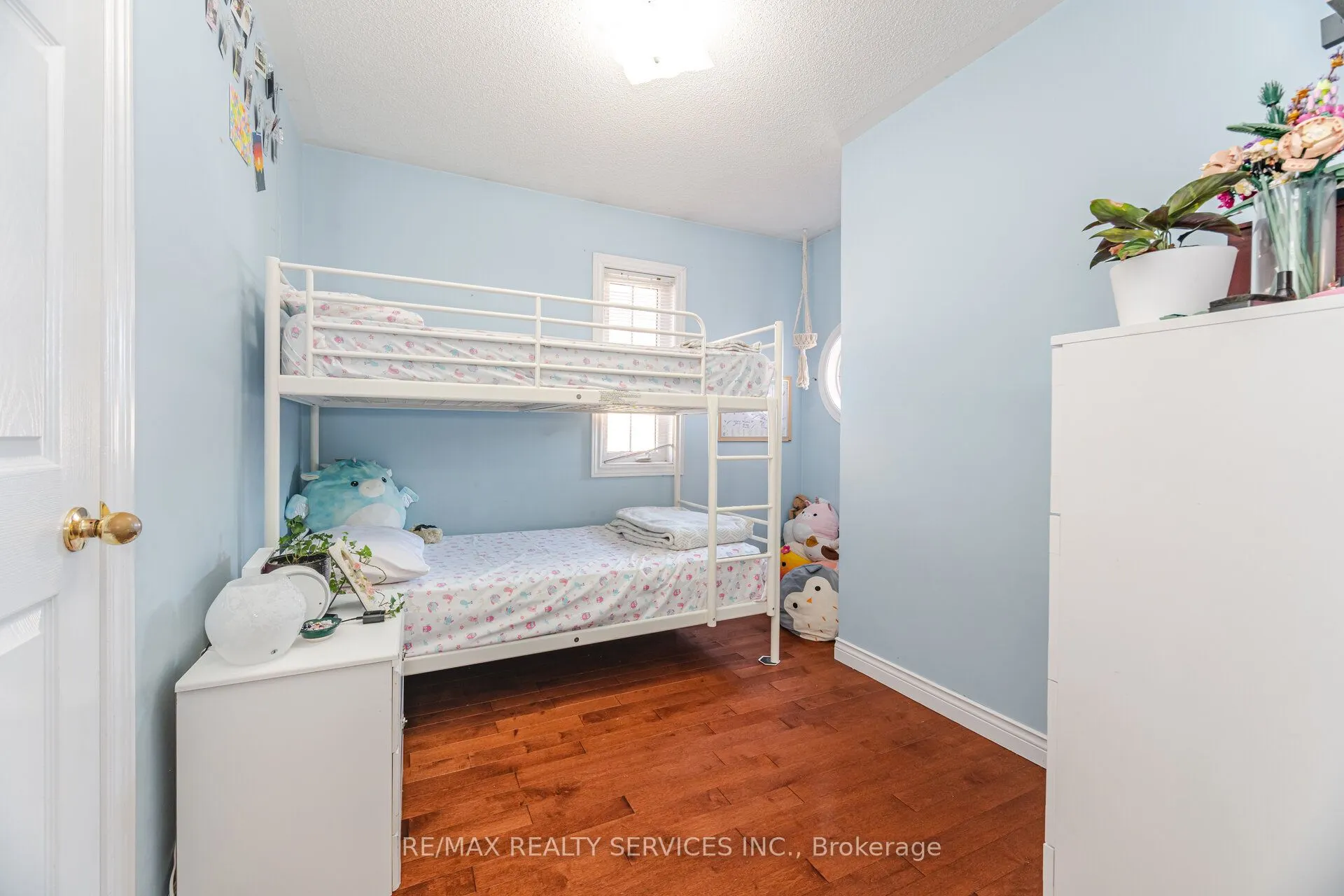 28 Fallstar Crescent