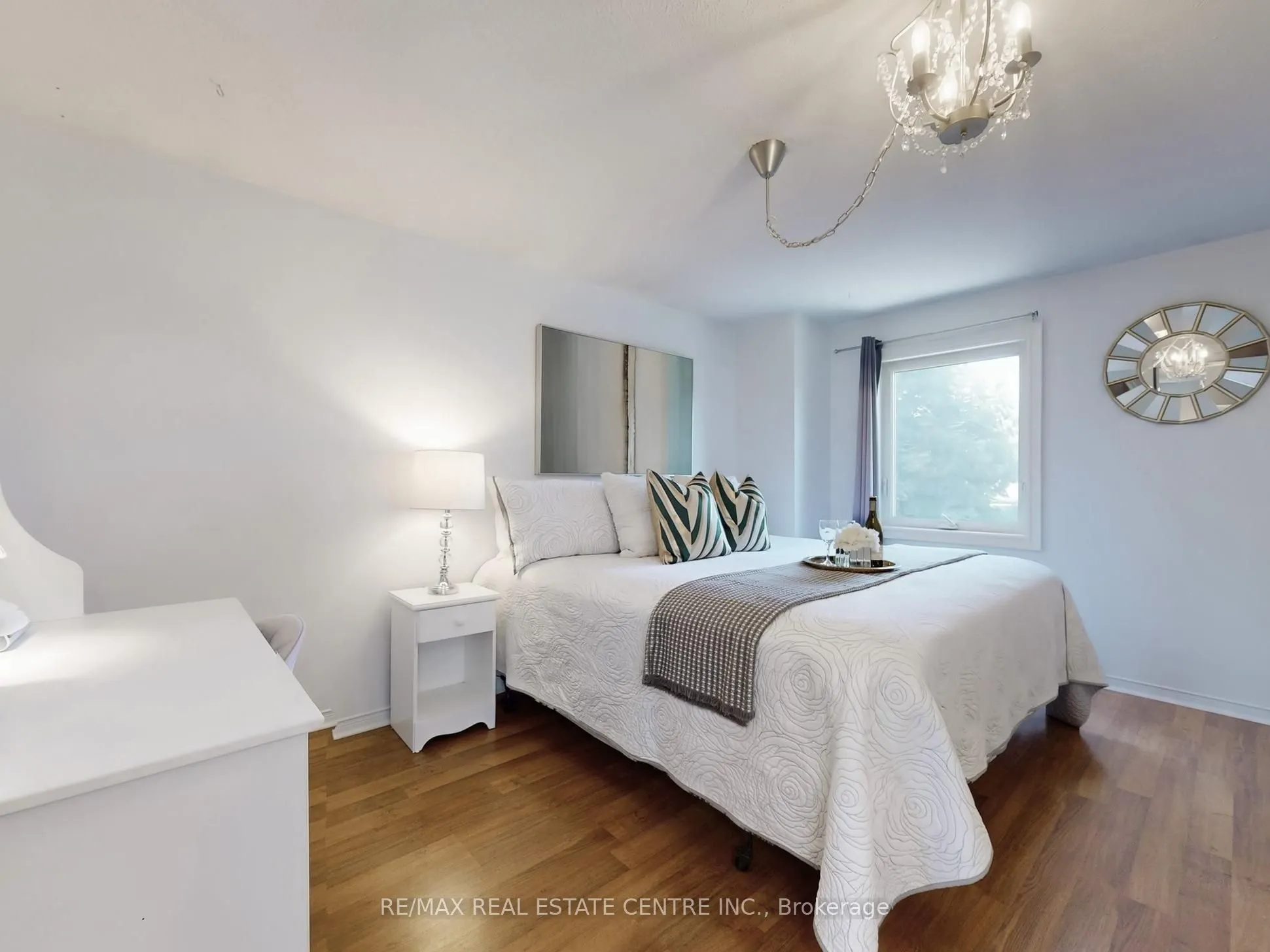 4026 Renfrew Crescent