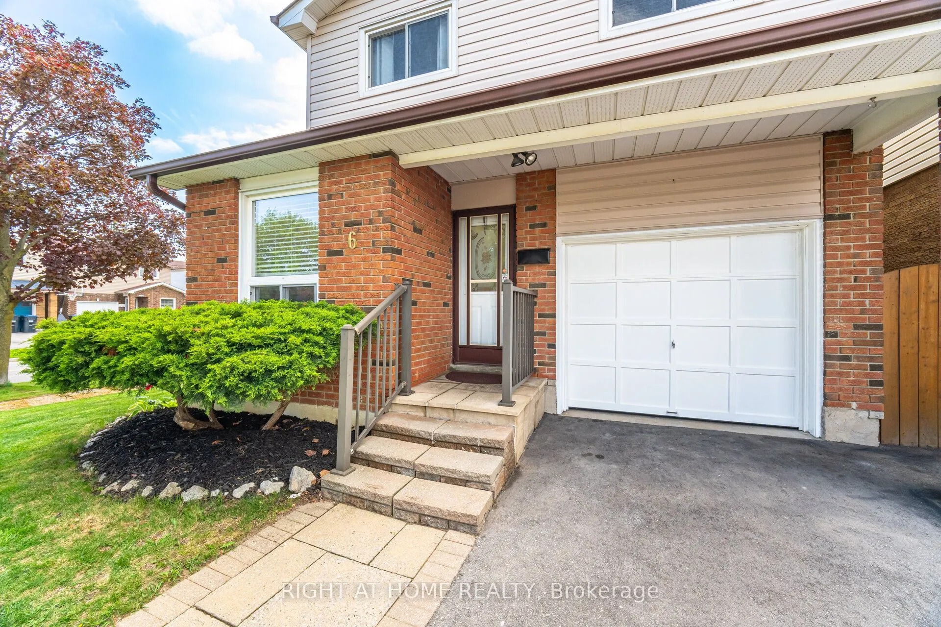 6 Winterfold Drive
