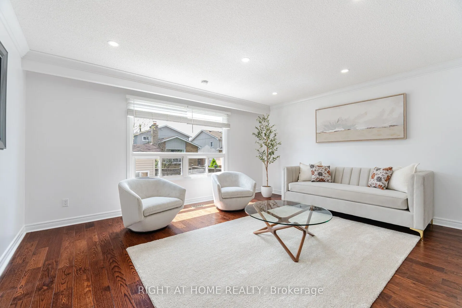 6 Winterfold Drive