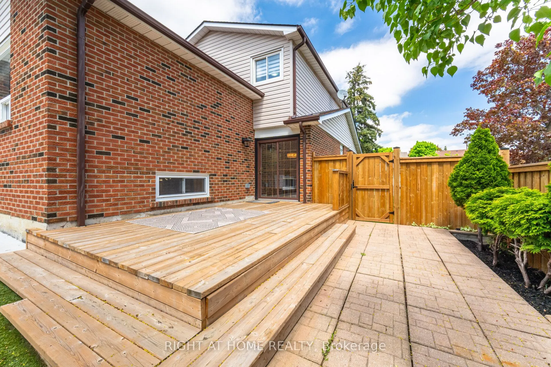 6 Winterfold Drive