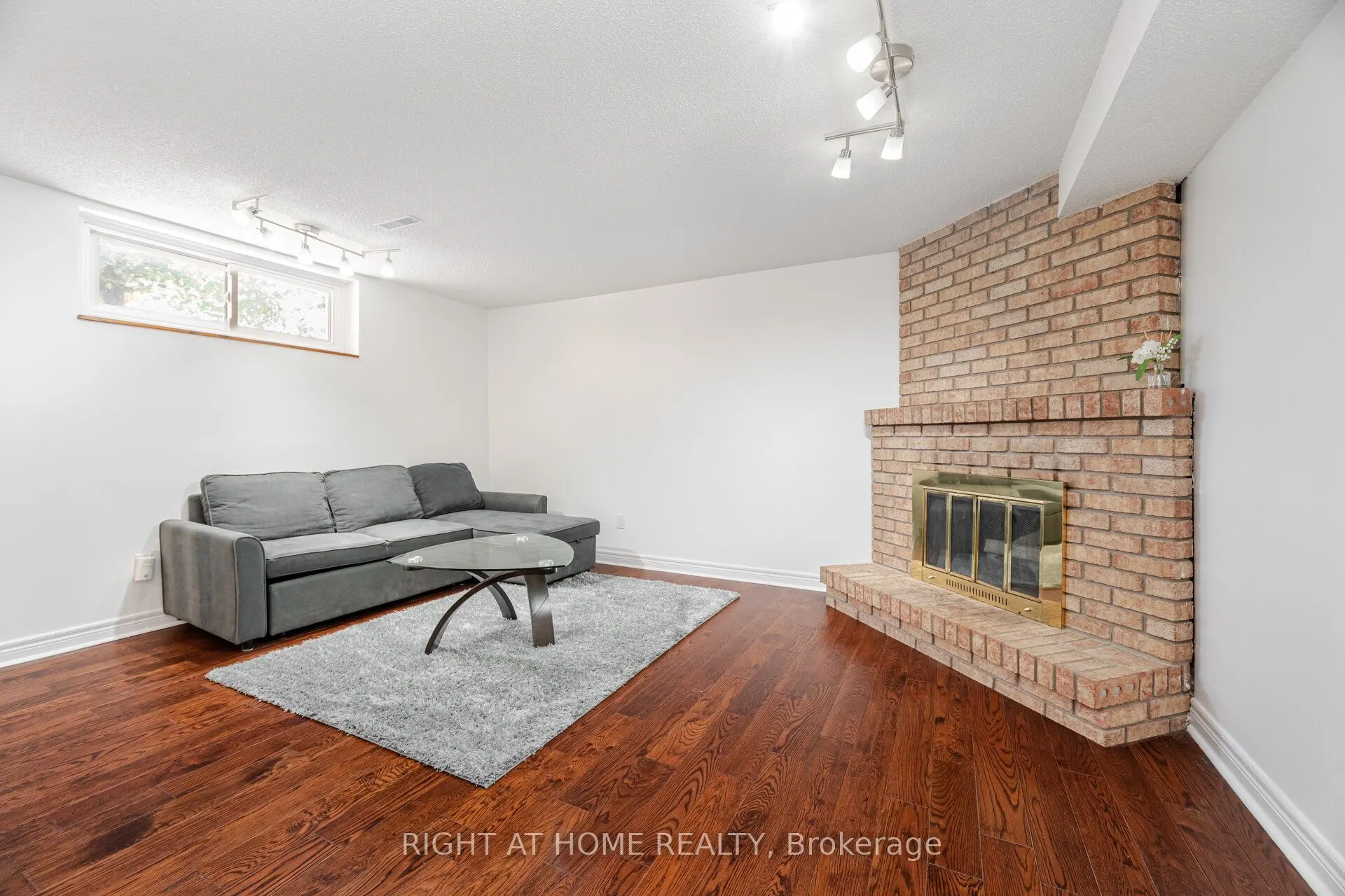 6 Winterfold Drive