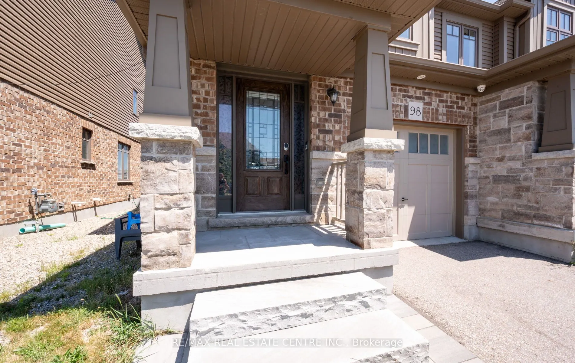 98 Winterton Court
