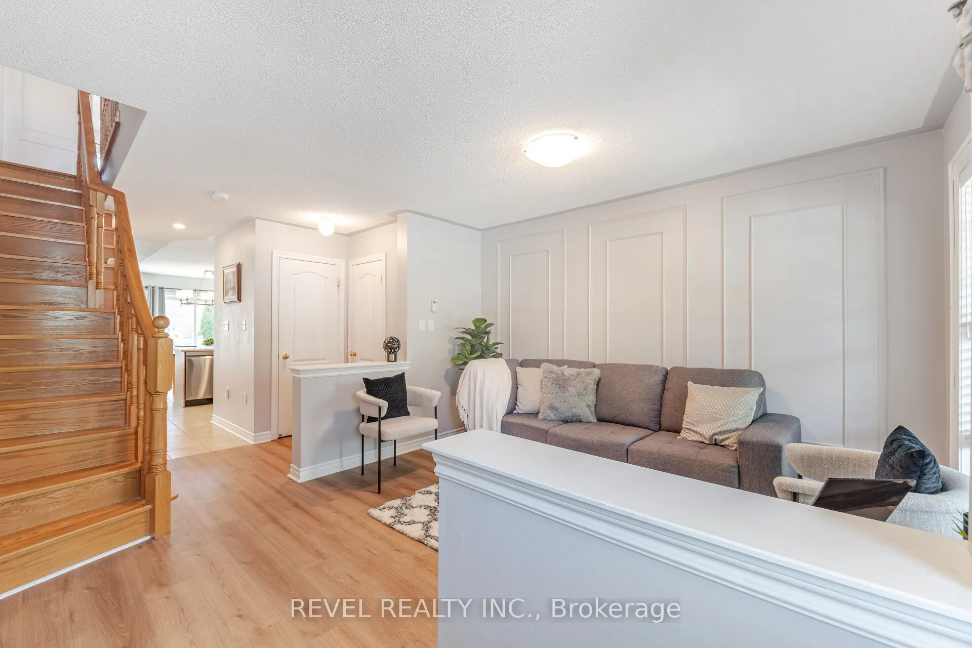 132 SWINDALE Drive