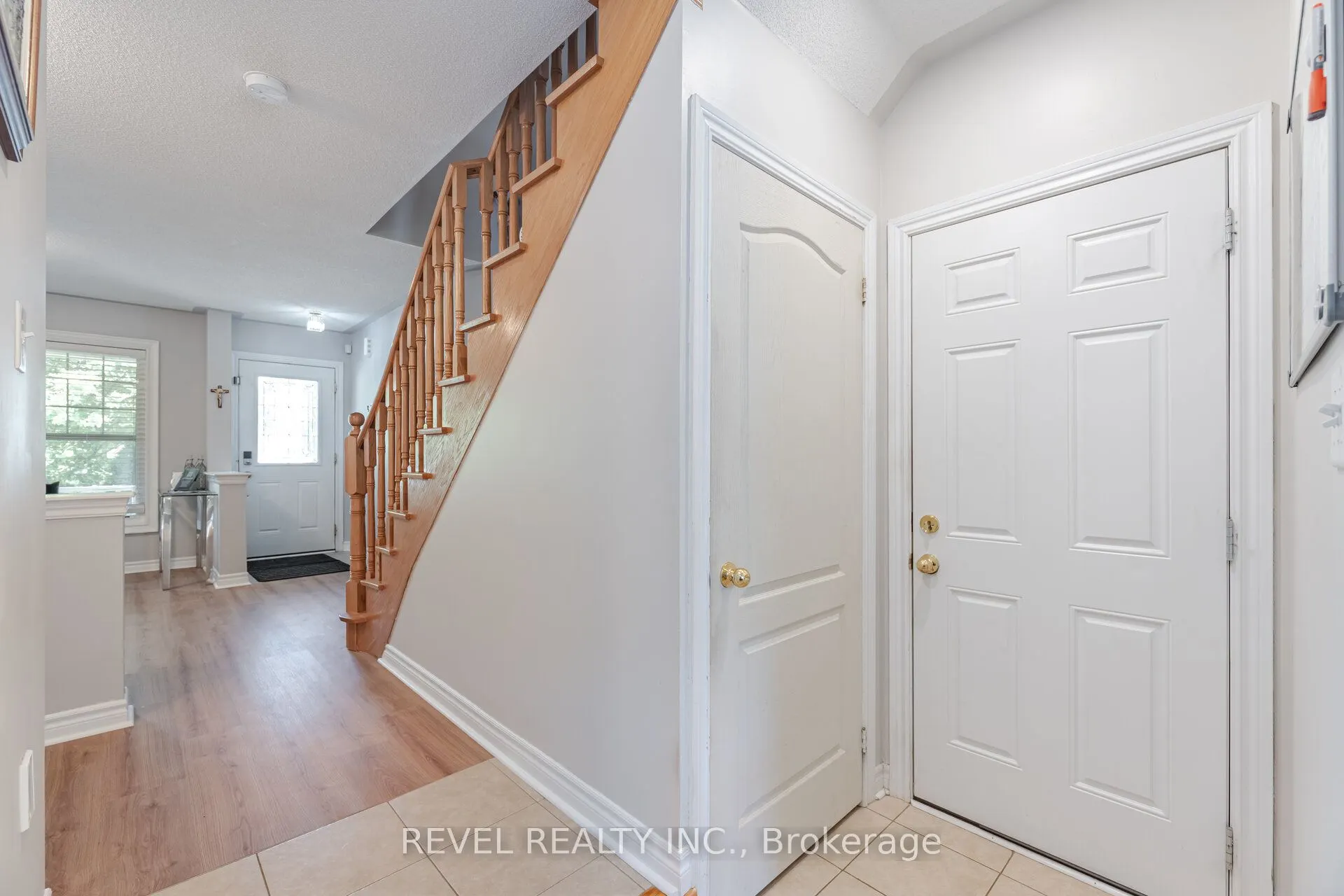 132 SWINDALE Drive