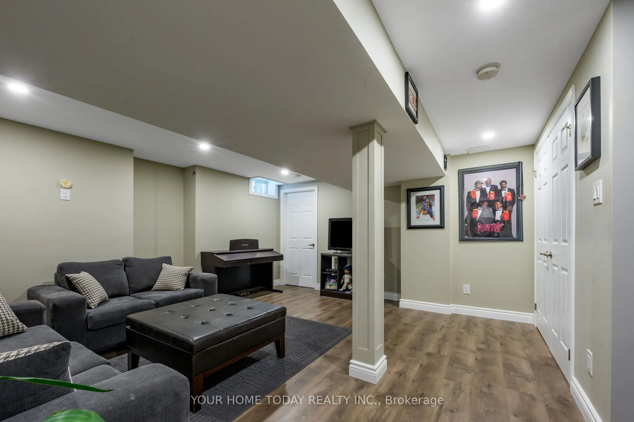 31 Elderberry Gate