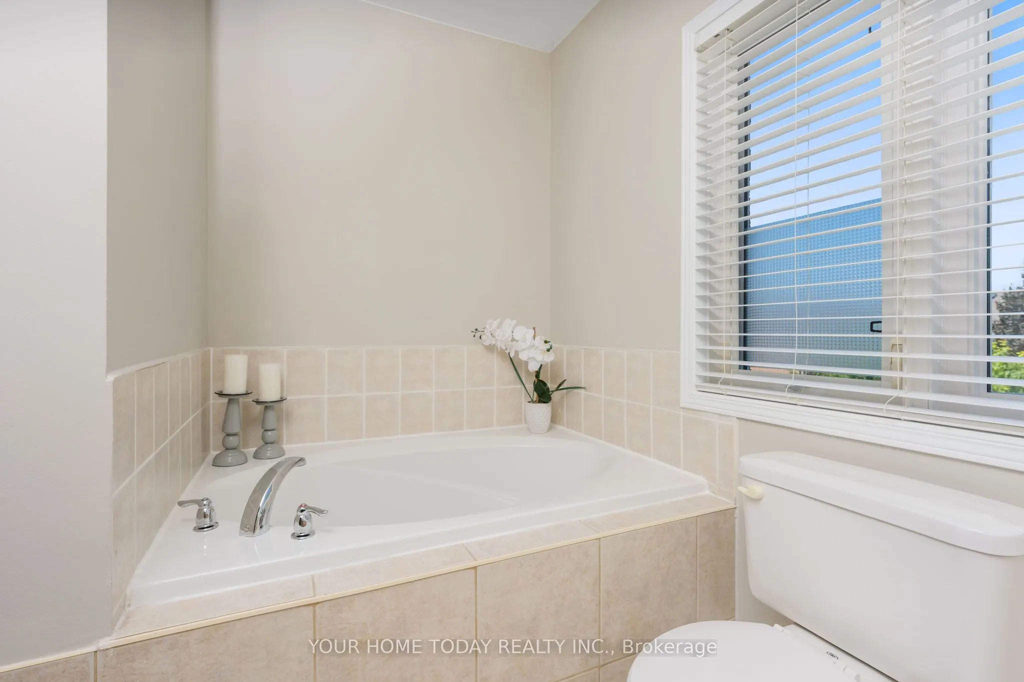 31 Elderberry Gate
