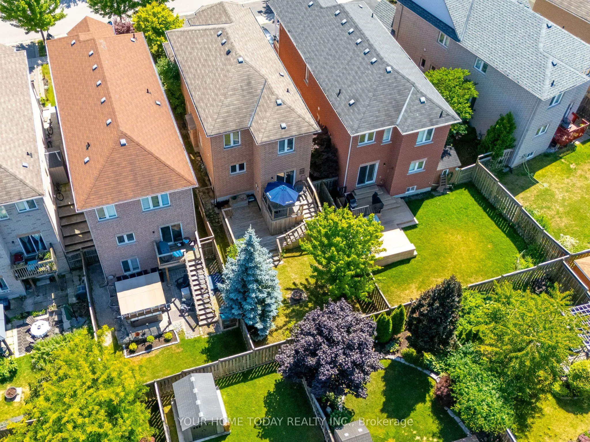 31 Elderberry Gate